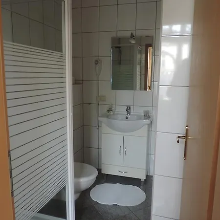 בית הארחה Gaestehaus Andreasstrasse ארפורט